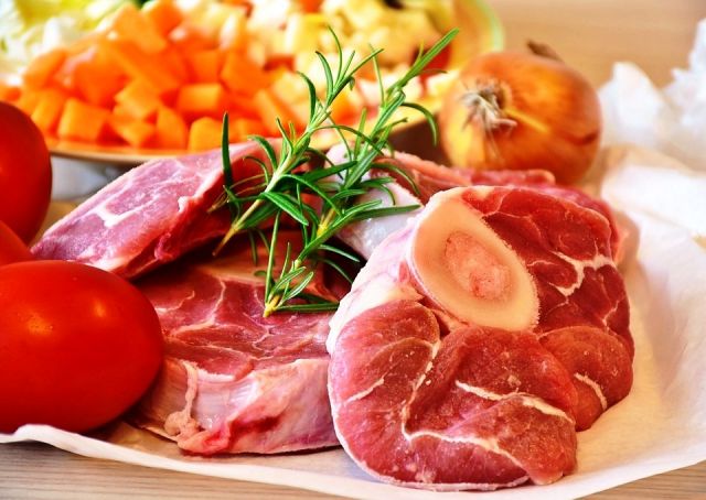 Πότε είναι υγιεινό και πότε επικίνδυνο το κρέας; Δείτε εδώ χρήσιμες ερωτήσεις και απαντήσεις
