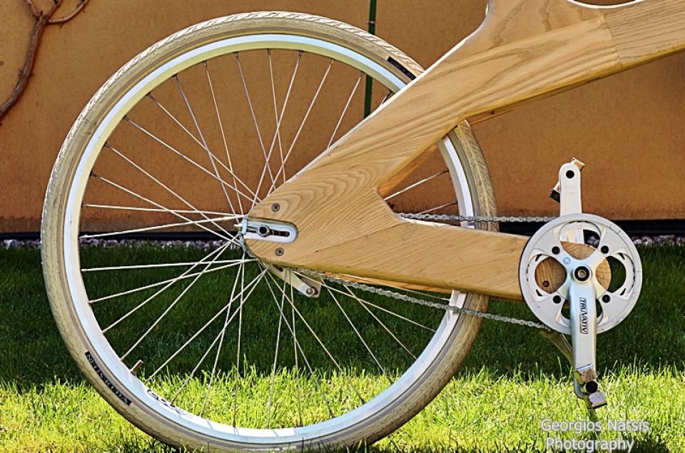 To ξύλινο ποδήλατο «Αθηνά»